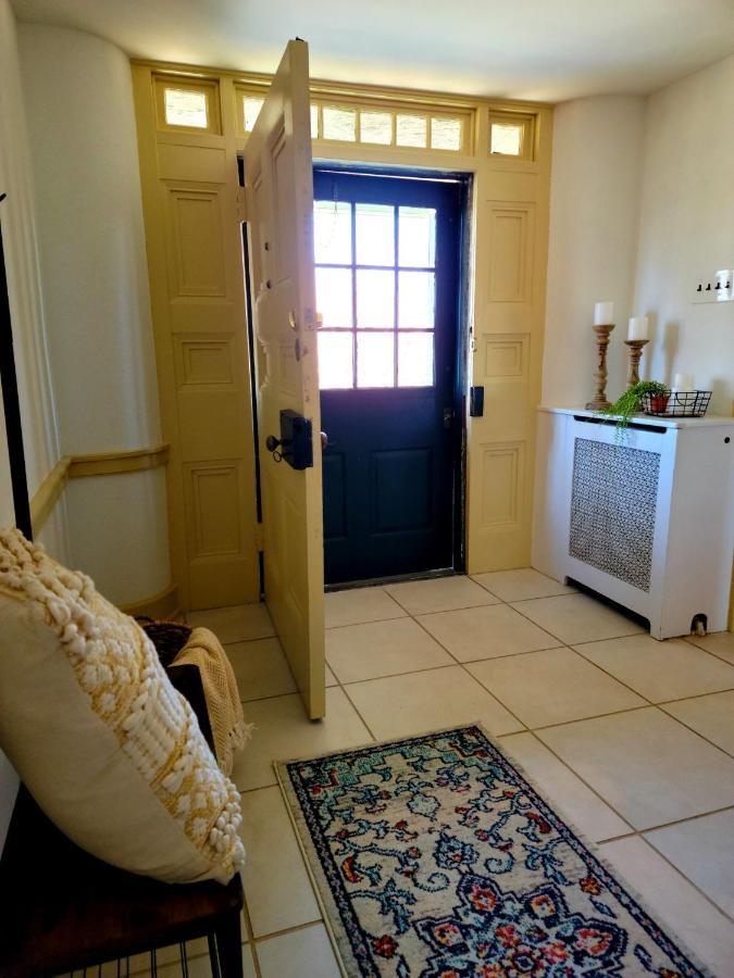 Downingtown Manor - 1900S Farmhouse With Creek Views エクステリア 写真